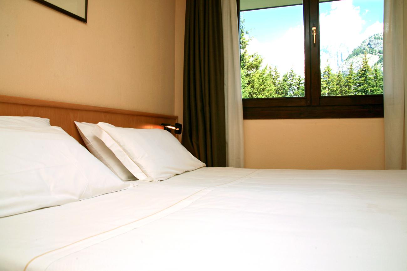 Hotel Les Jumeaux كورمايور المظهر الخارجي الصورة