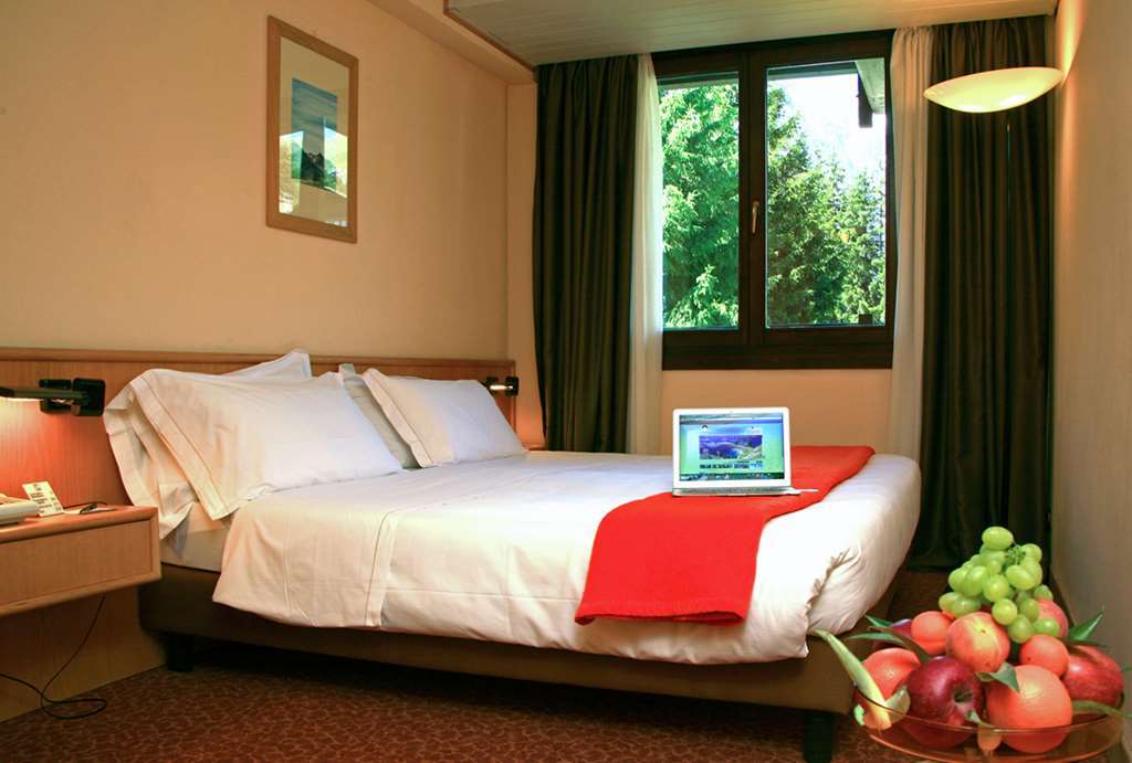 Hotel Les Jumeaux كورمايور الغرفة الصورة